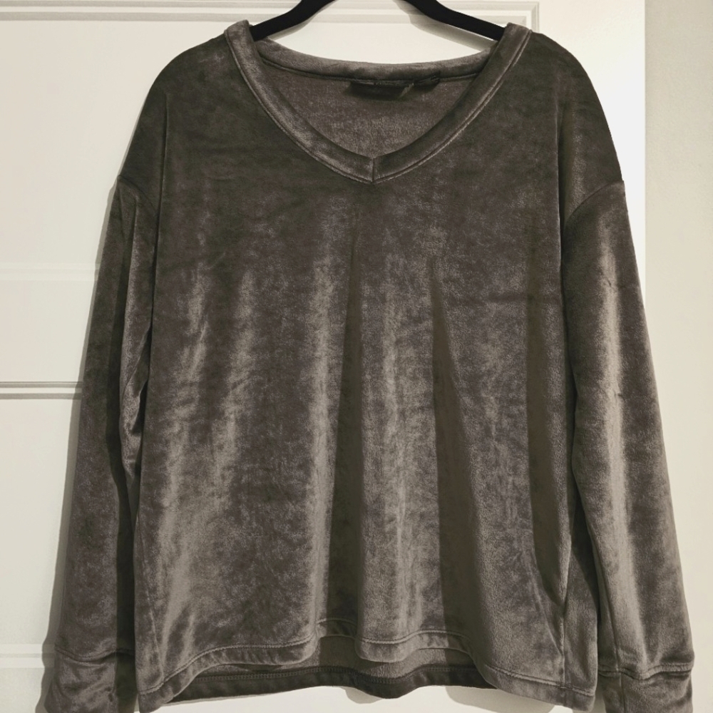 House of Harlow 1960 Two Piece Gray Lounge Wear sz small